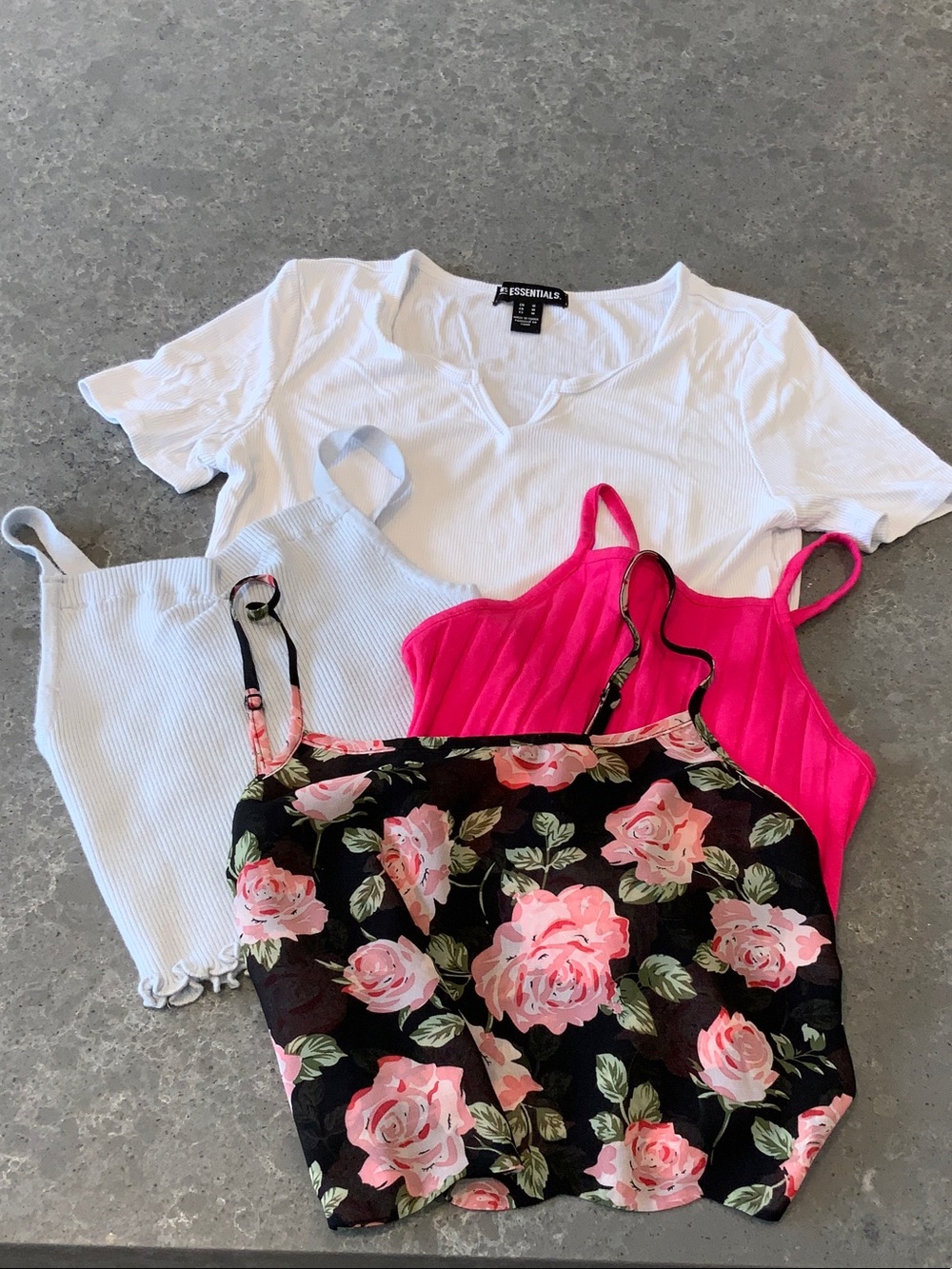 Lot of 4 Forever 21 Cute crop tops size M